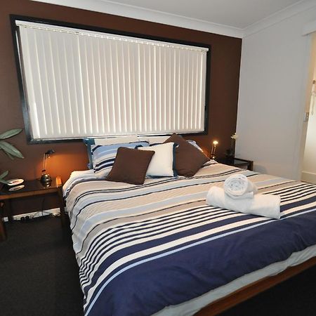 Beachfront Apartments Narooma Room photo